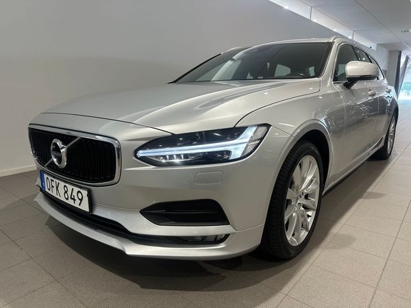 Volvo V90 D4 Momentum Intro / Dragkrok / Panoramatak / Sensorer bak / - 2017
