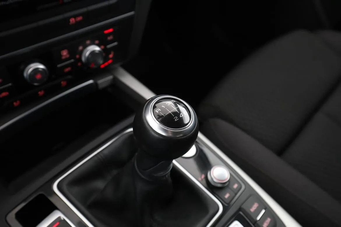 Vehicle image 24