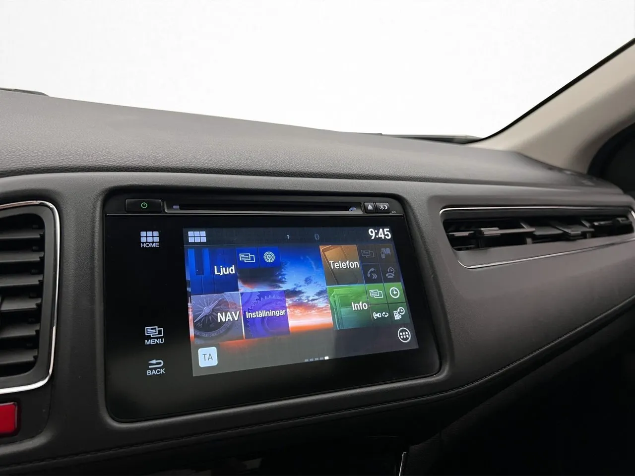 Vehicle image 18
