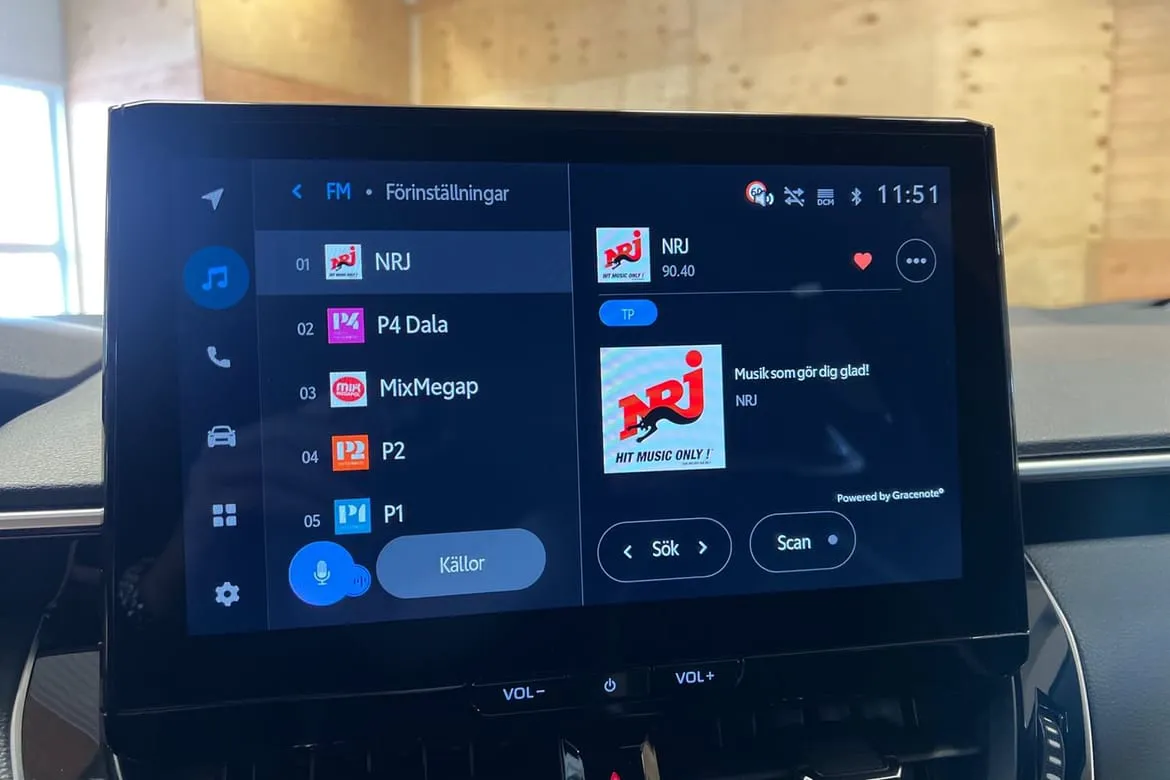 Vehicle image 14