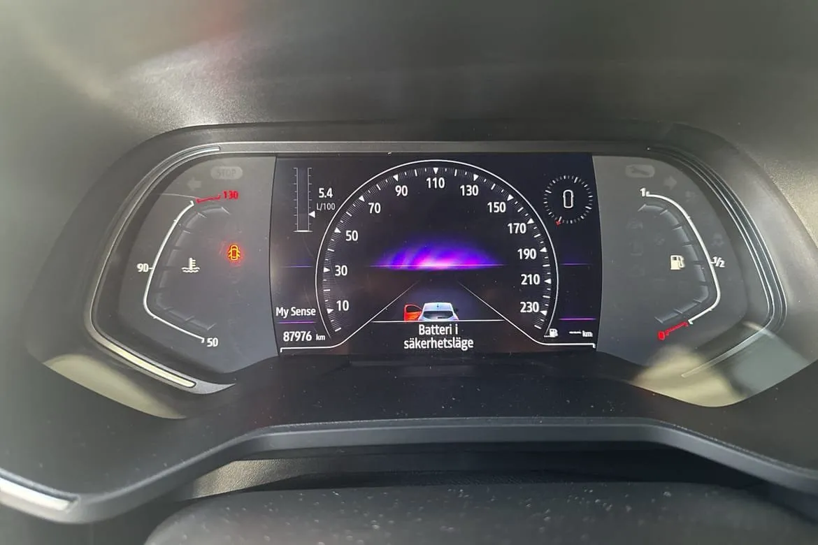 Vehicle image 15