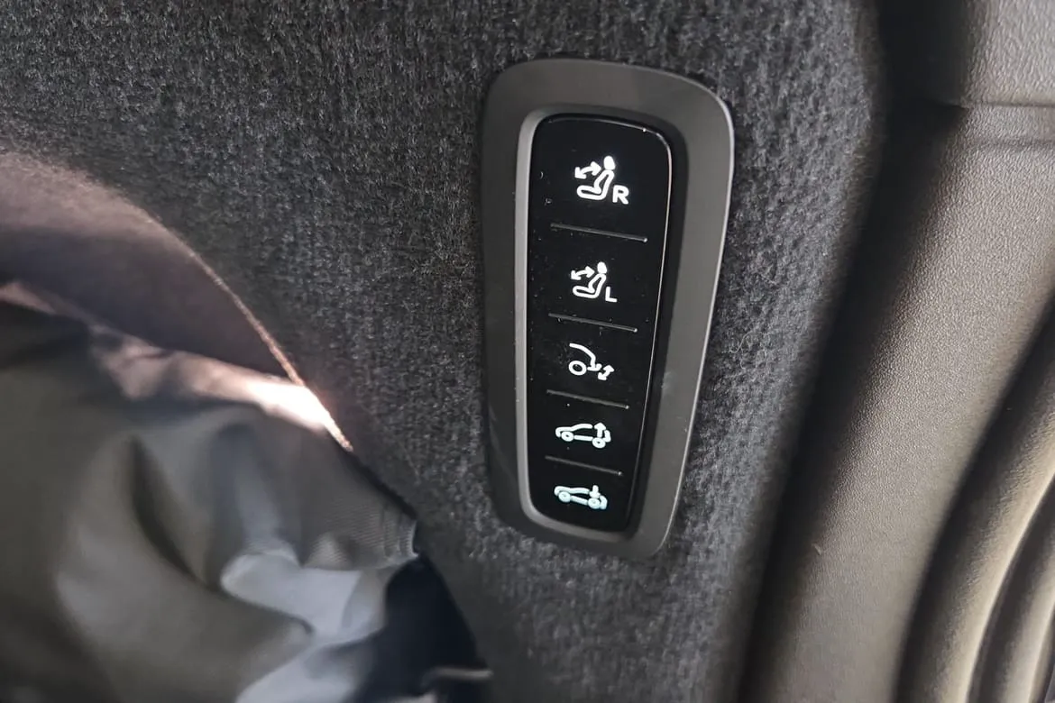 Vehicle image 39