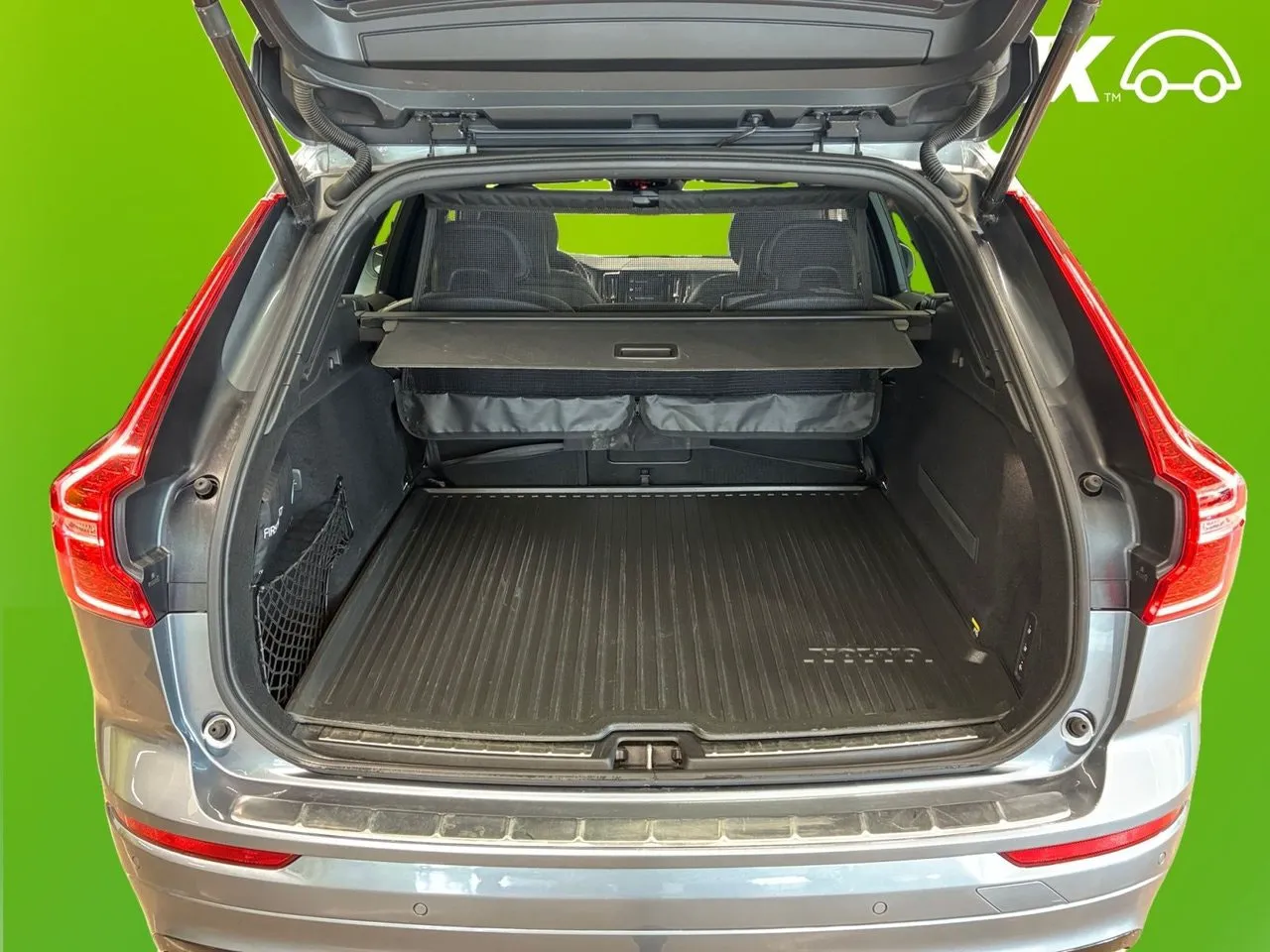 Vehicle image 15