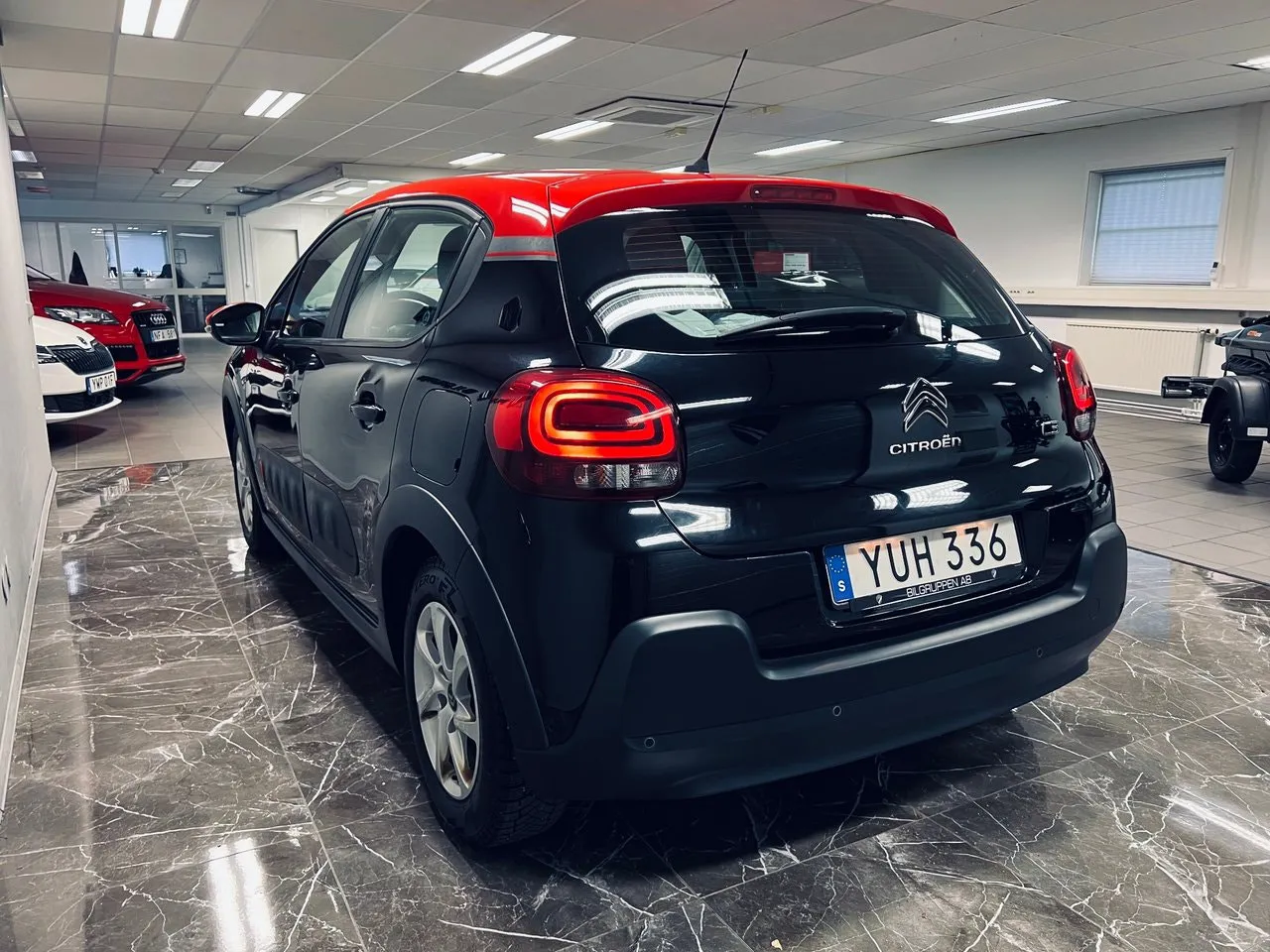 Vehicle image 5