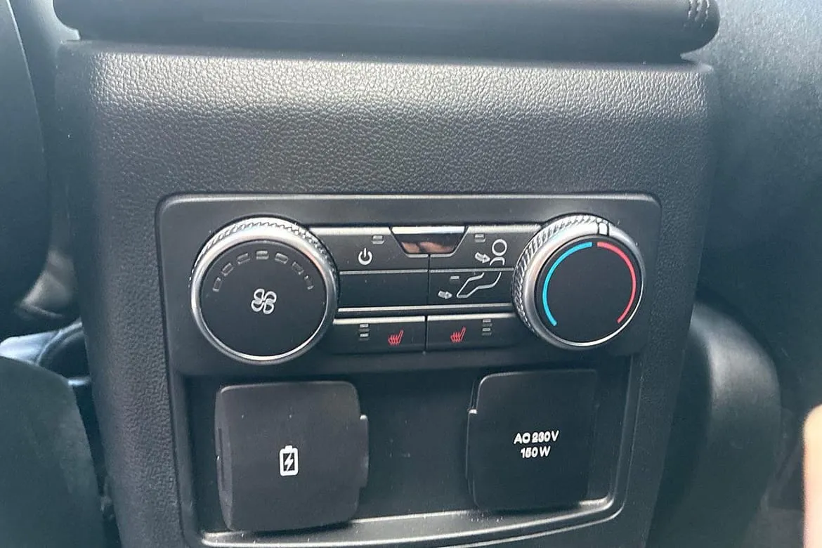 Vehicle image 27