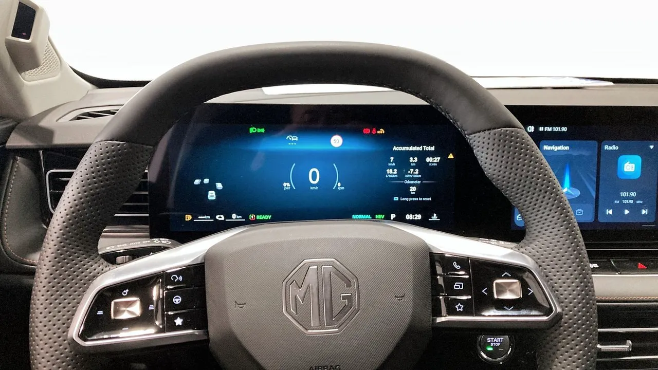 Vehicle image 9