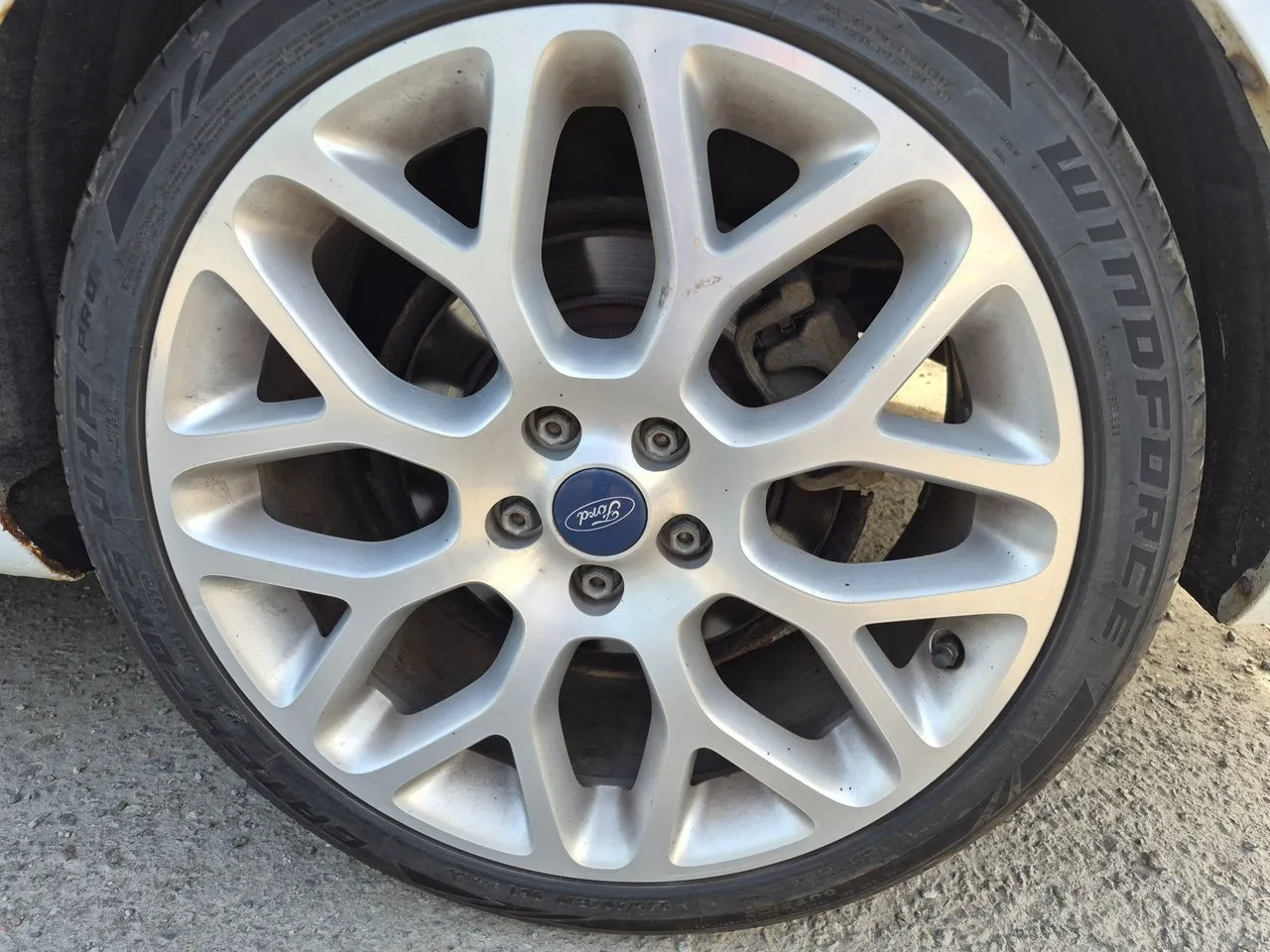 Vehicle image 25