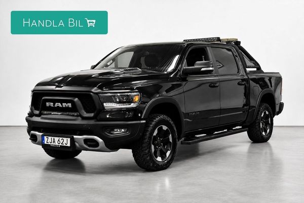 RAM 1500 5.7 V8 4x4 Rebel Luft Släde Pano Alpine Skinn Moms Drag - 2019