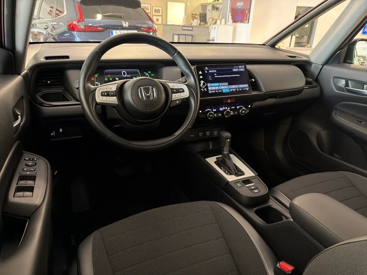 Vehicle image 11