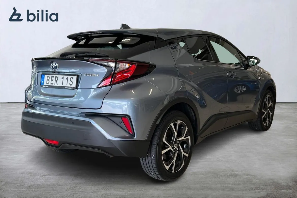 Vehicle image 18