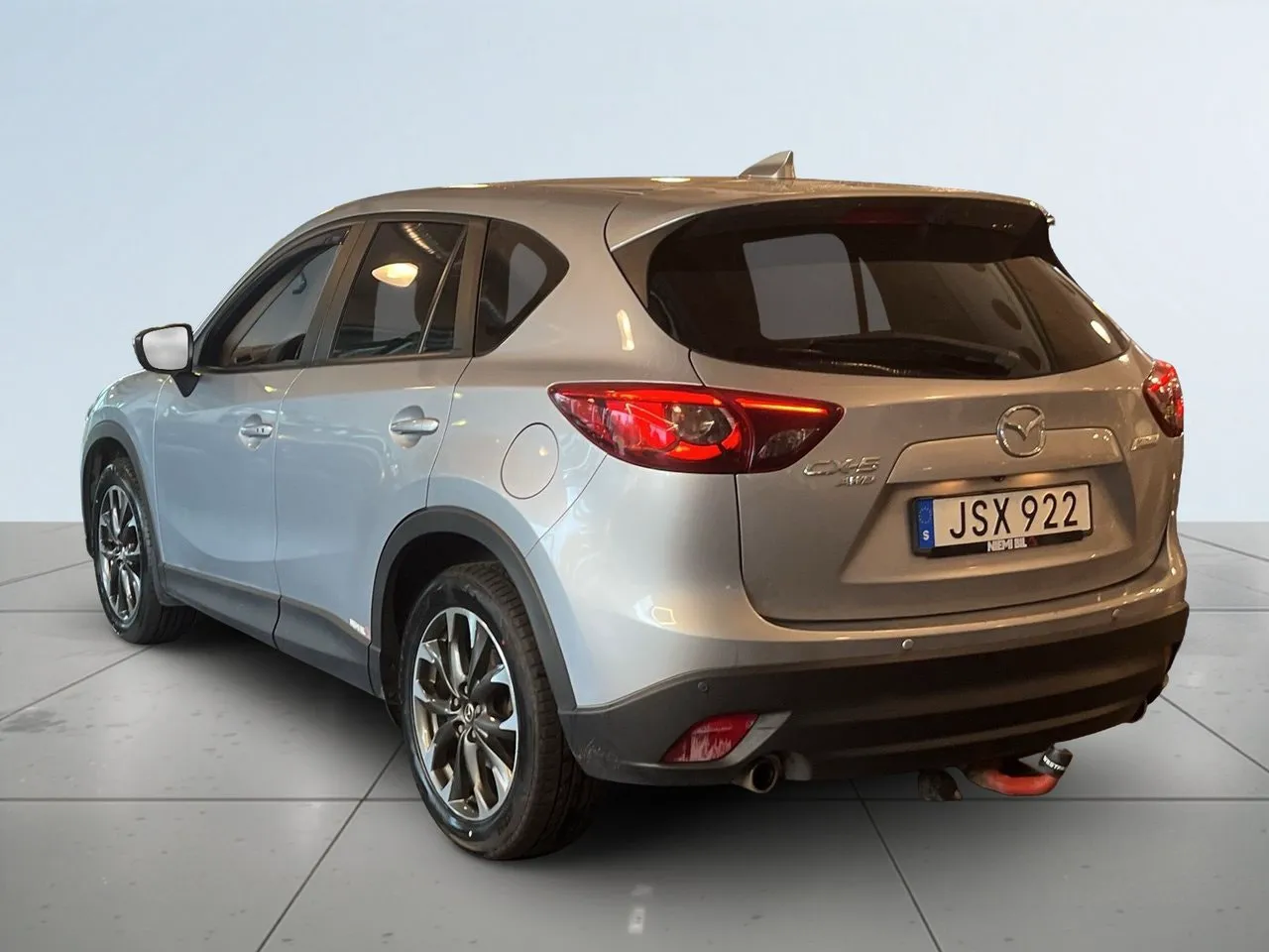 Vehicle image 4