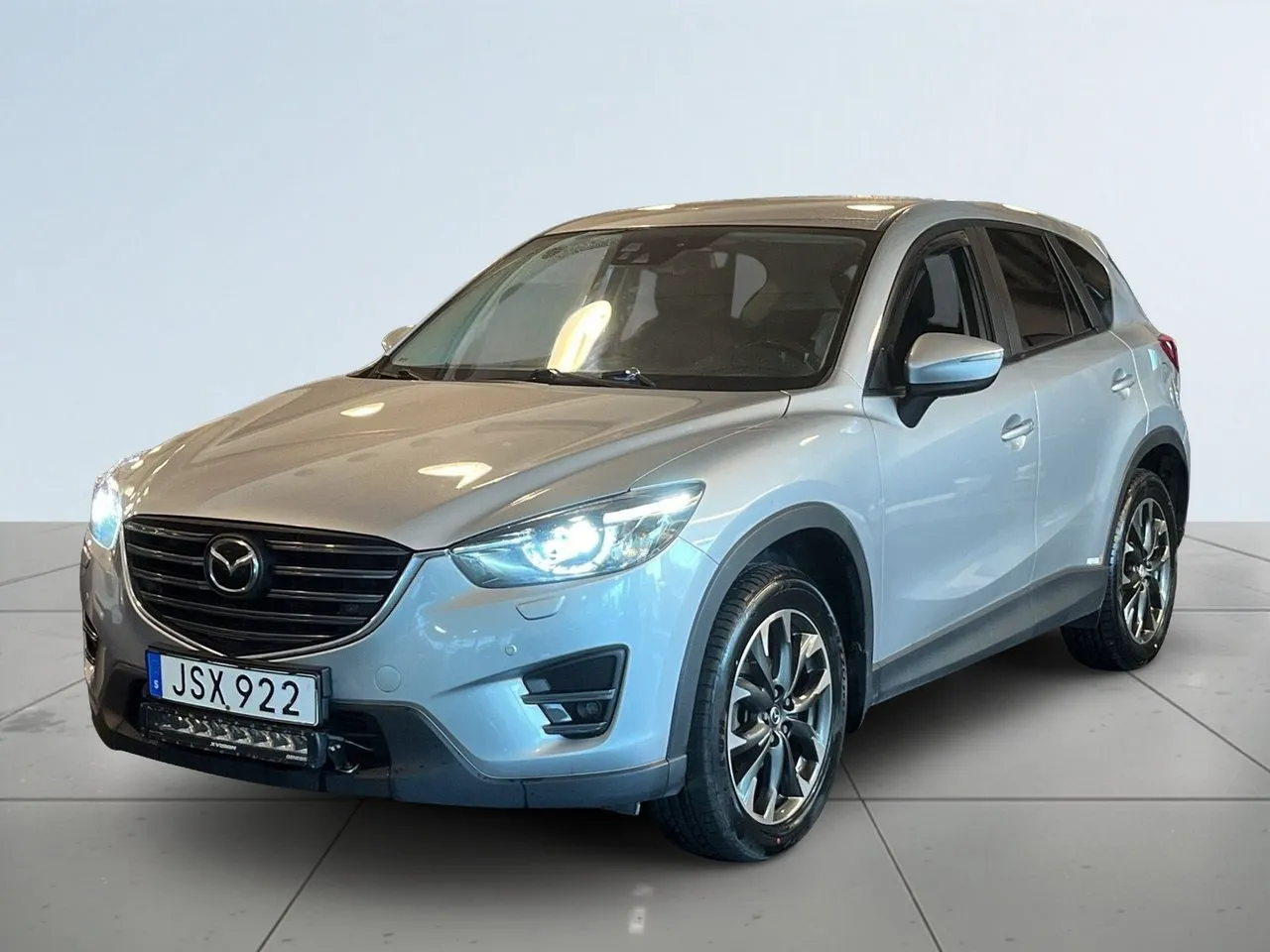 Vehicle image 15