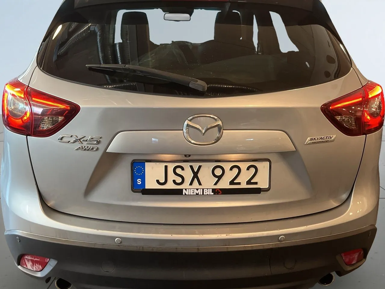 Vehicle image 11