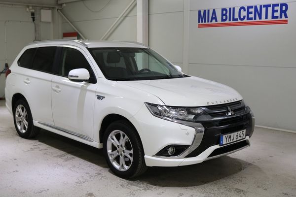 Mitsubishi Outlander PHEV CVT /AppCarplay / Ny servad/ Euro 6 - 2017