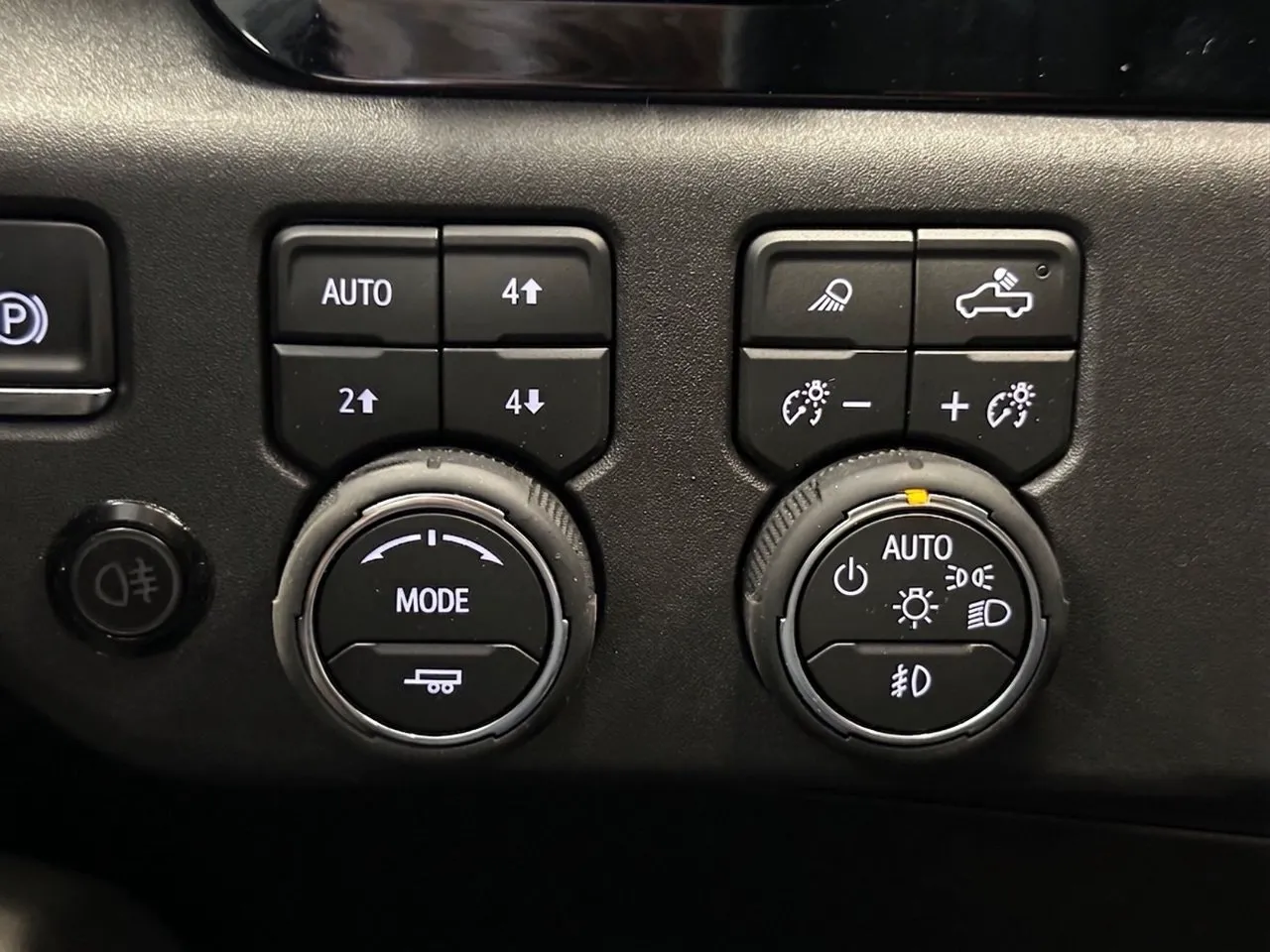 Vehicle image 28