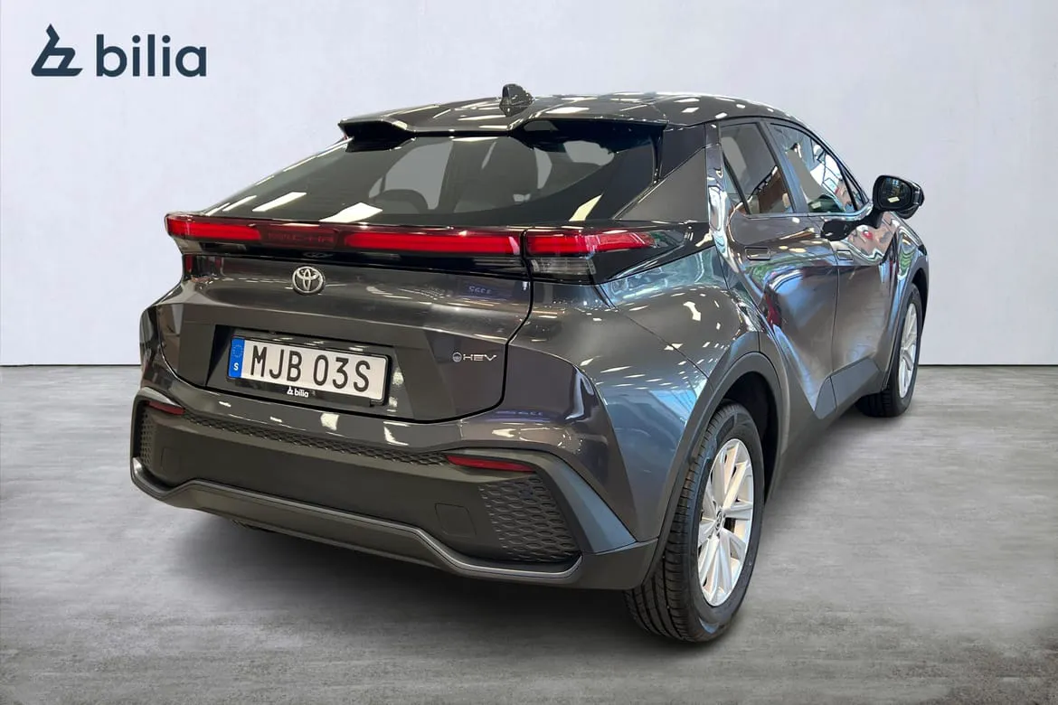 Vehicle image 18