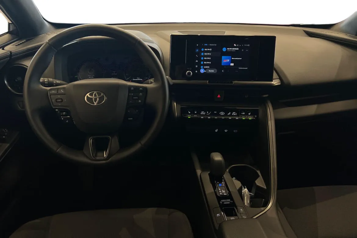 Vehicle image 9