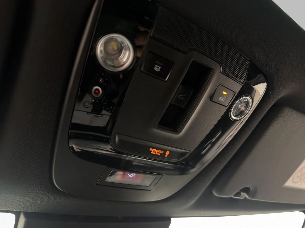 Vehicle image 32