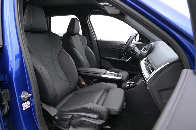 BMW iX1 bild 11