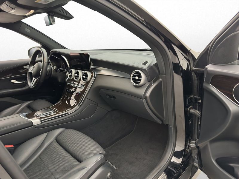 Mercedes GLC220 bild 25