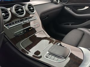 Mercedes GLC220 bild 23