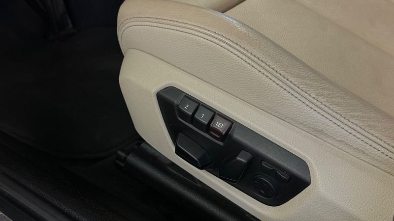 BMW 320 bild 12