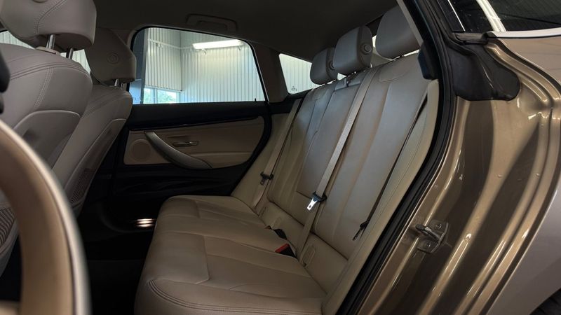 BMW 320 bild 23