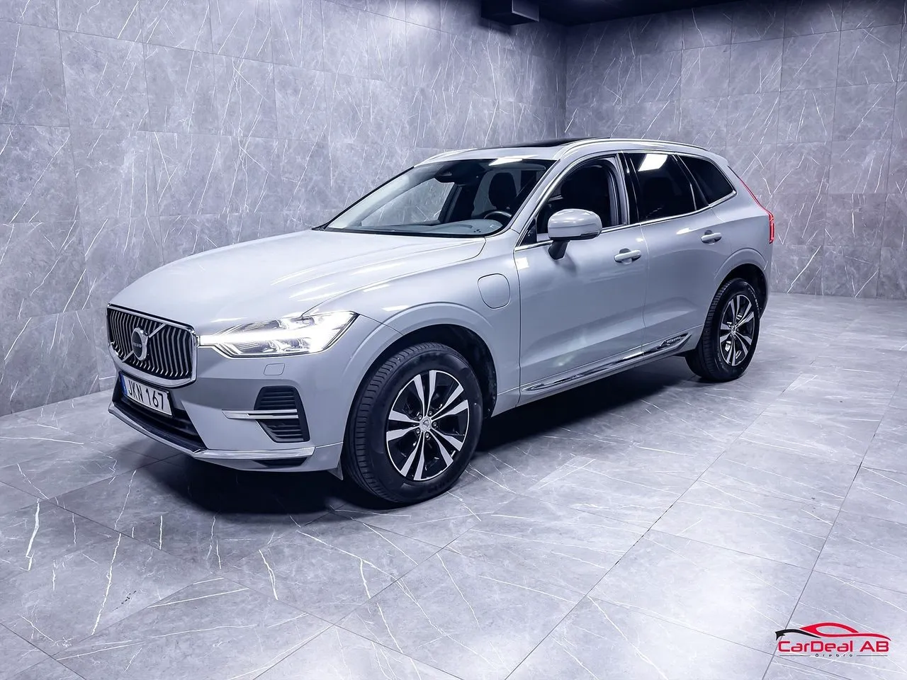 Vehicle image 2