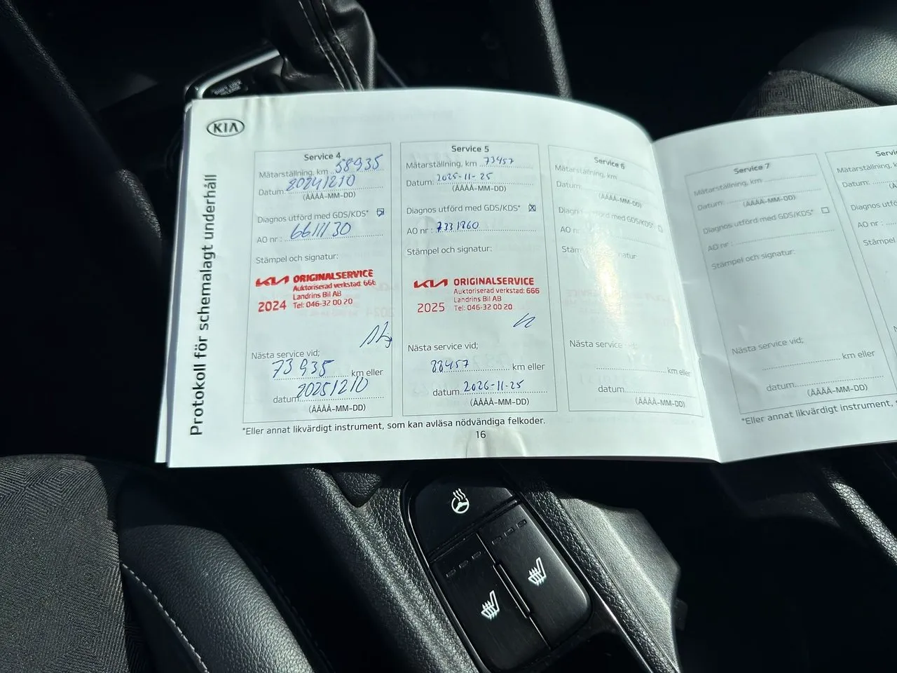 Vehicle image 23