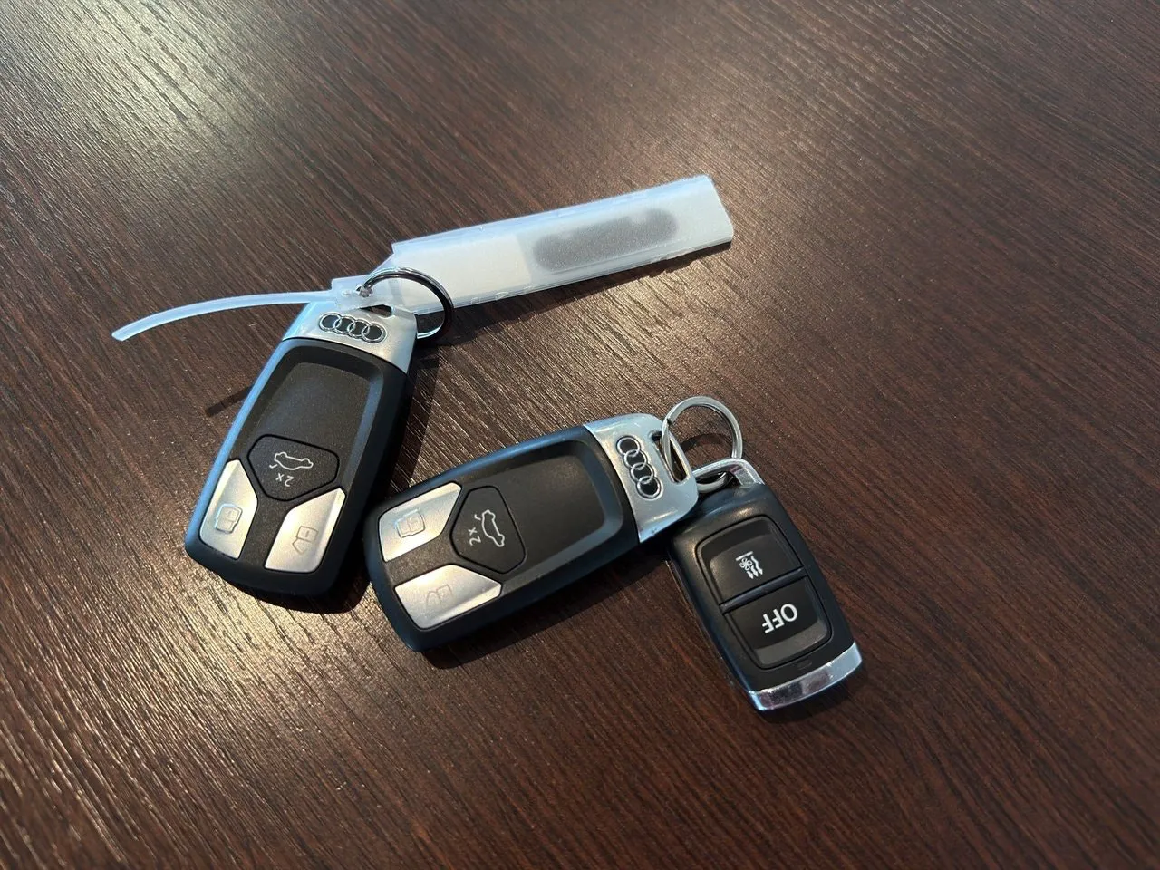 Vehicle image 21