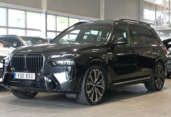 BMW X7 xDrive 40d M Sport PRO 23" Drag Moms - 2025