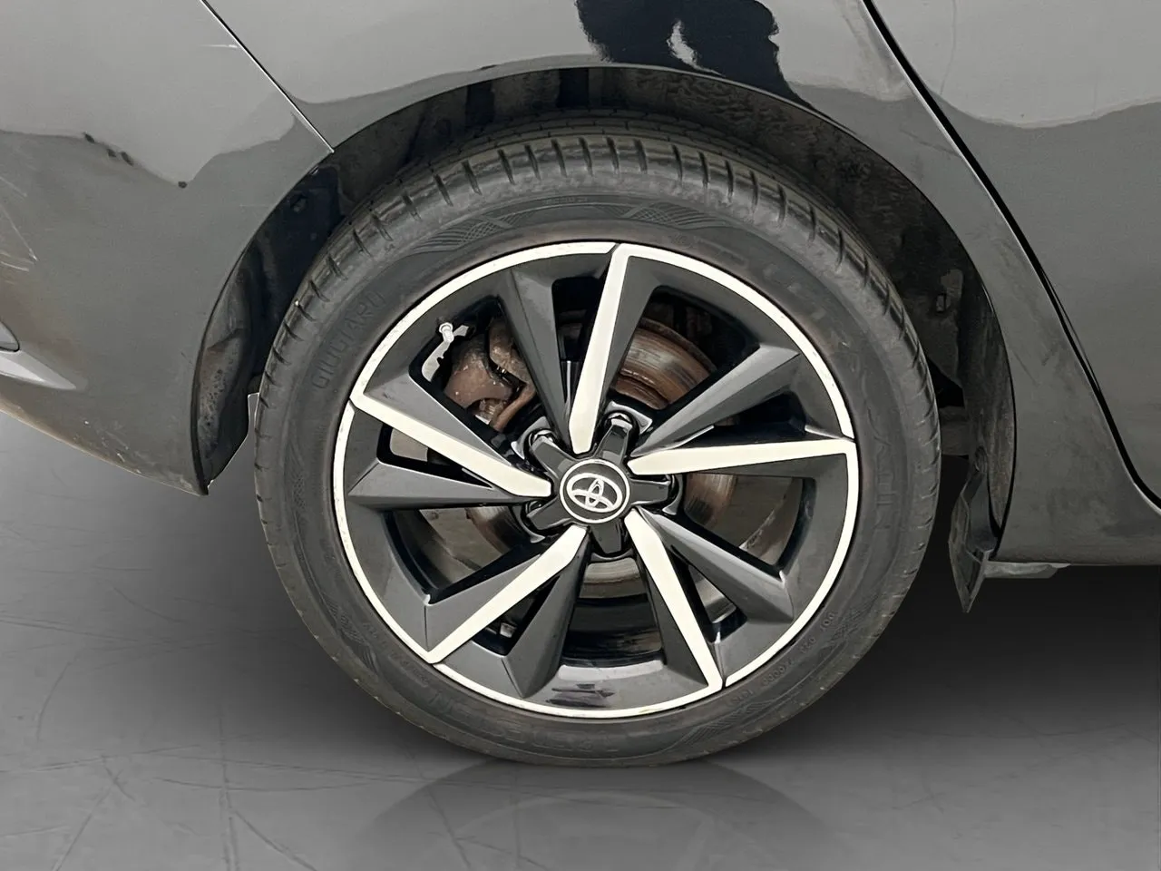 Vehicle image 30