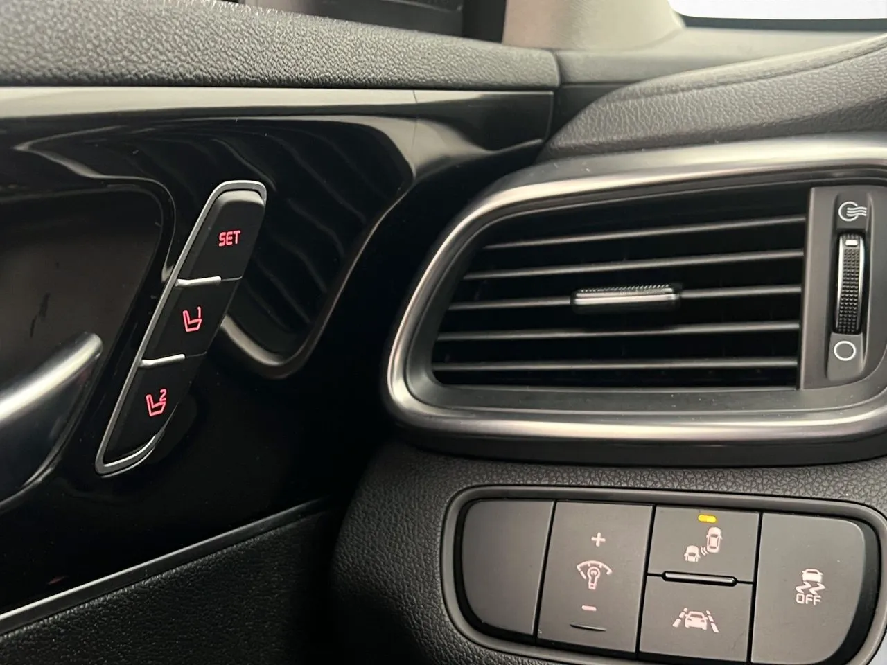 Vehicle image 29