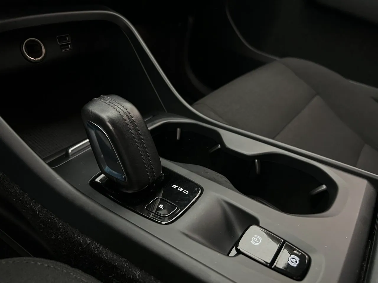 Vehicle image 23