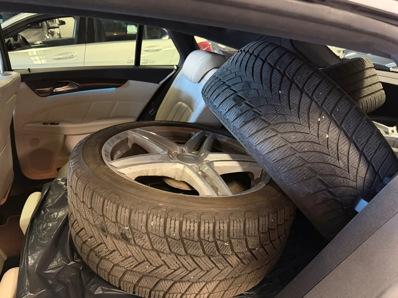 Vehicle image 30