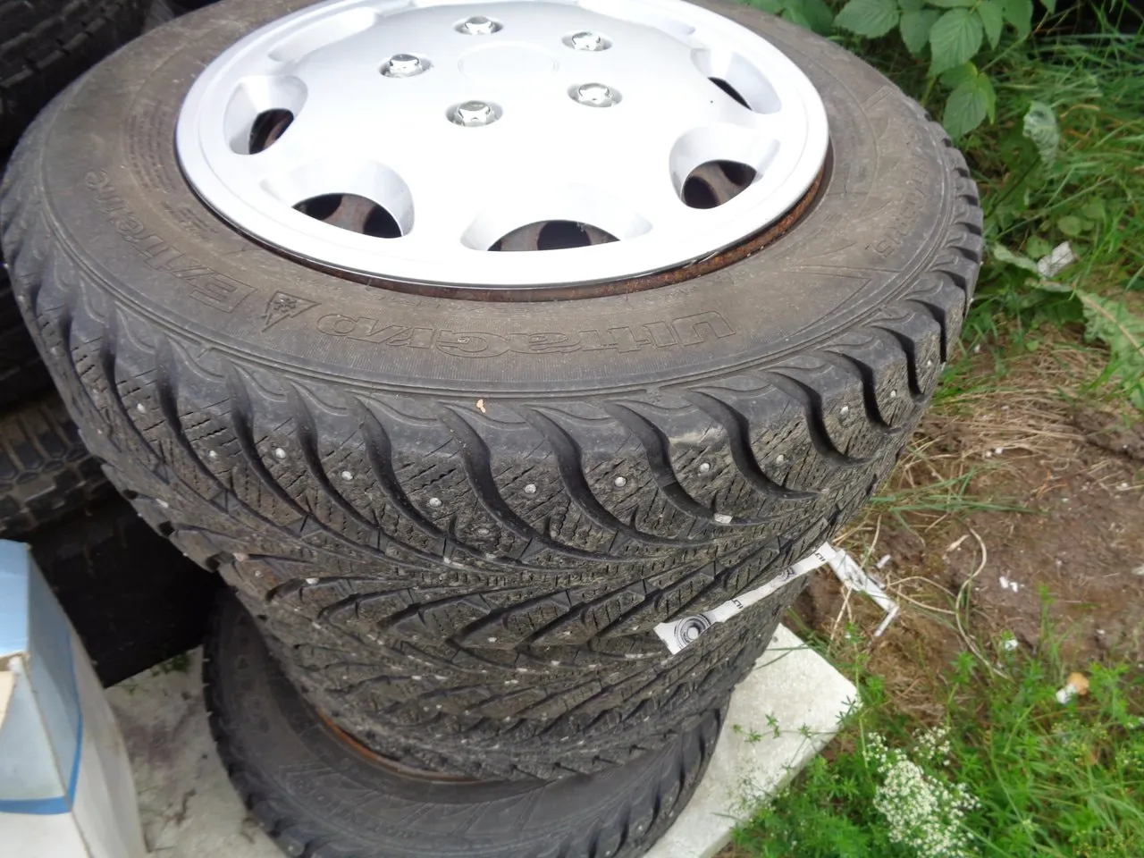 Vehicle image 14