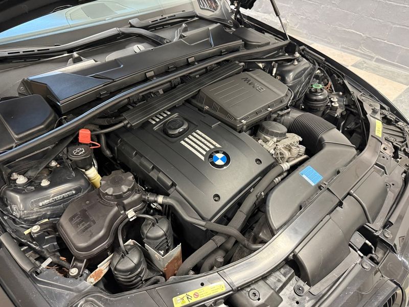 BMW 335 bild 25