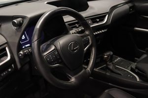Lexus UX bild 11