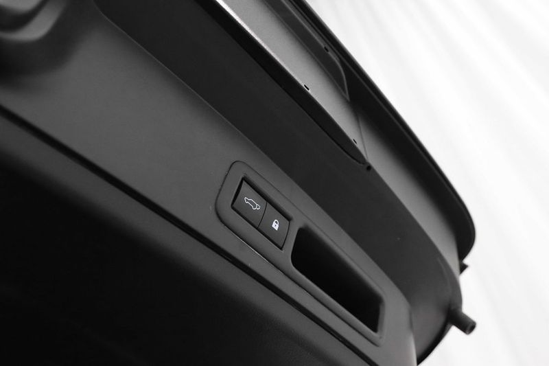 Lexus UX bild 6