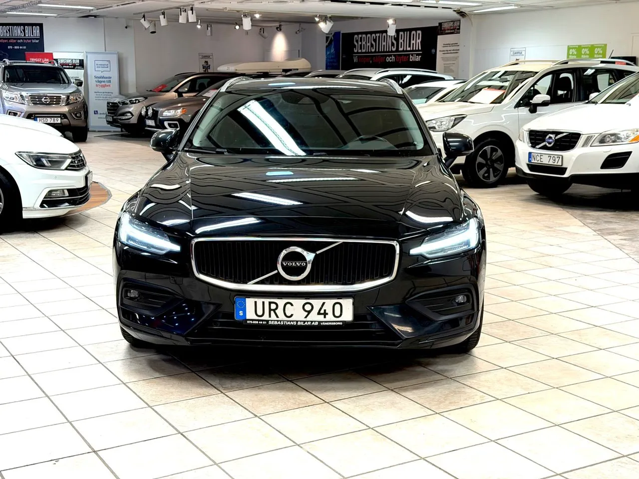 Vehicle image 7