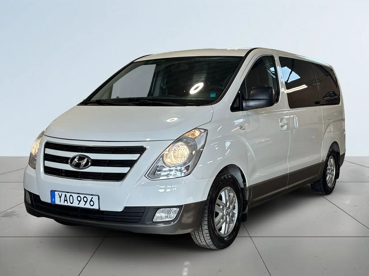 Vehicle image 20