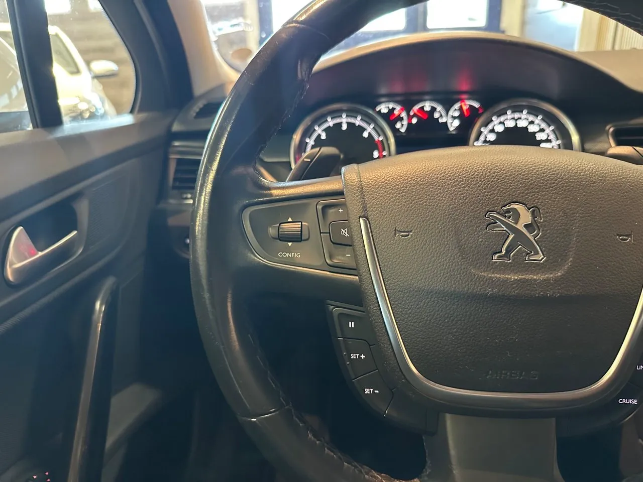 Vehicle image 20