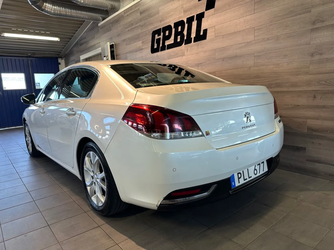 Vehicle image 2