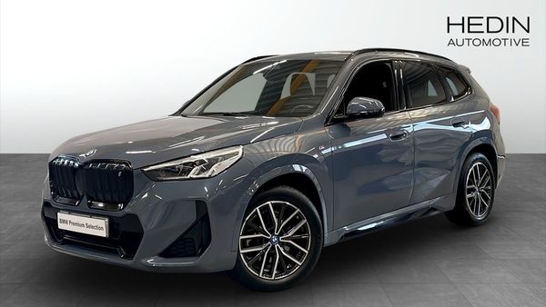 BMW iX1 xDrive MSport Panorama Elstol med minne H/K Drag Backka - 2023