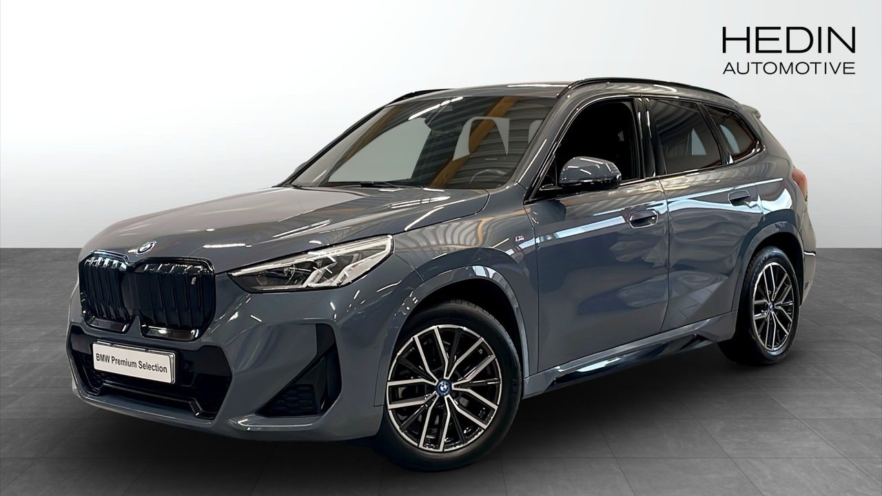 BMW iX1