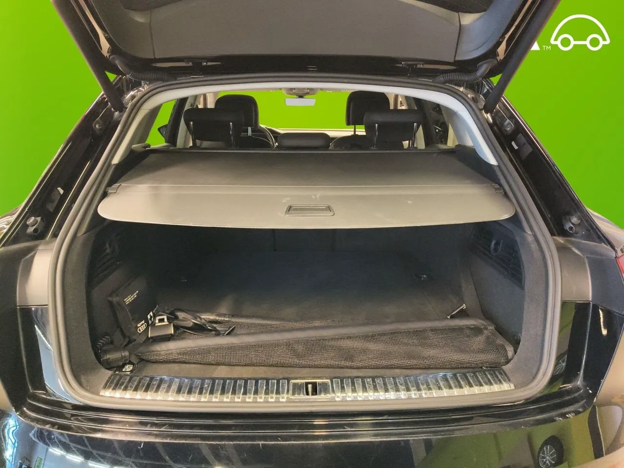 Vehicle image 15