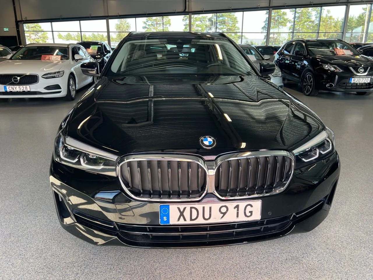 Vehicle image 7