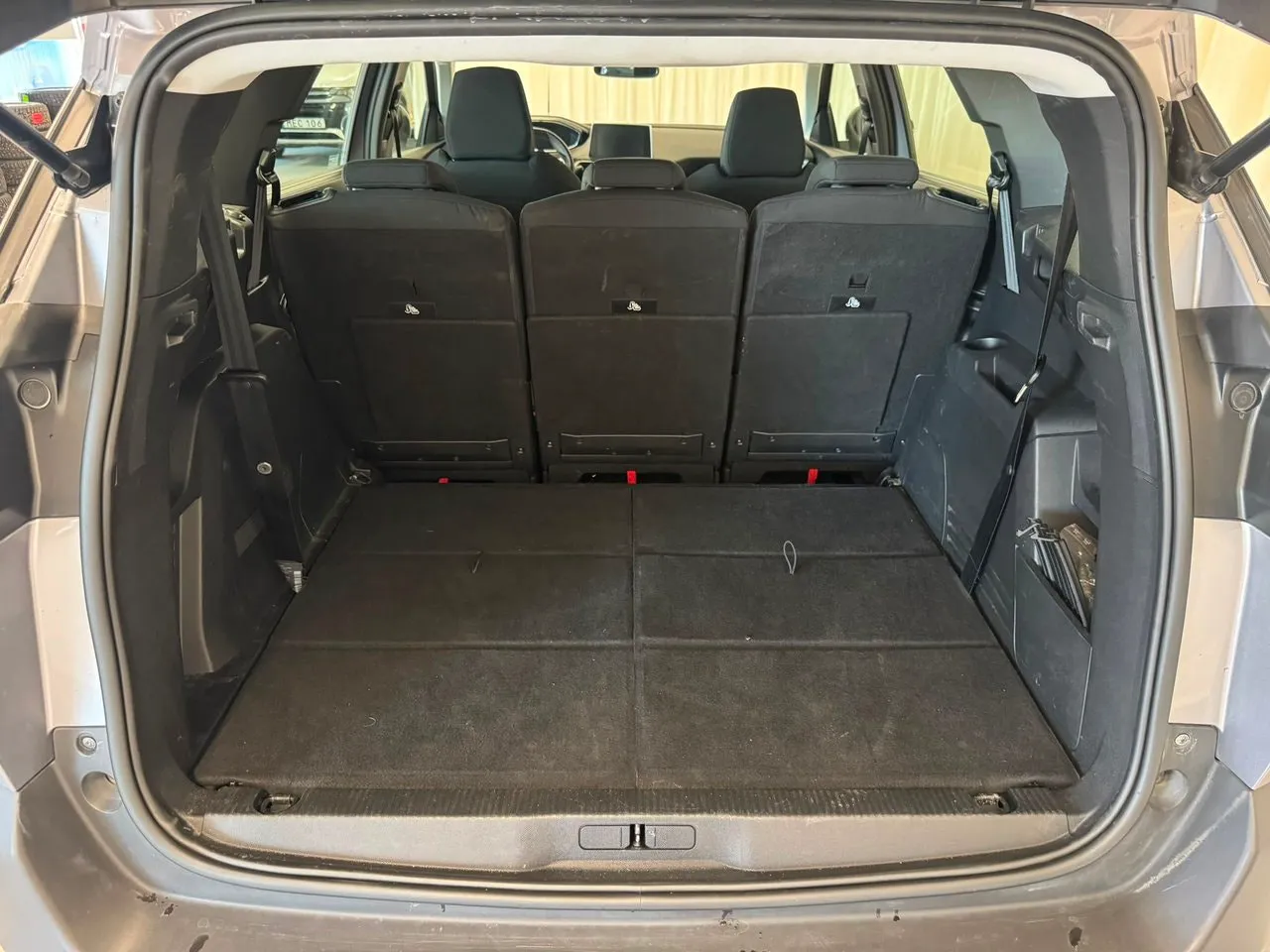 Vehicle image 31