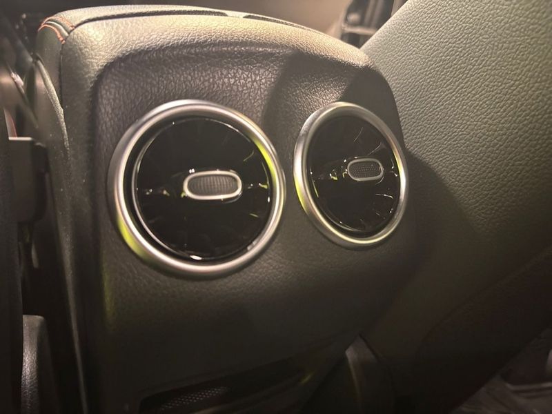 Mercedes GLB200 bild 20