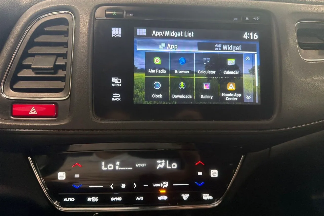 Vehicle image 16